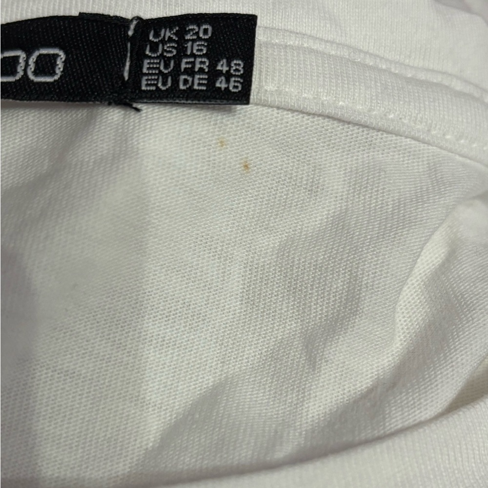 Boohoo Basics White Flowy Tee - Picture 4 of 4